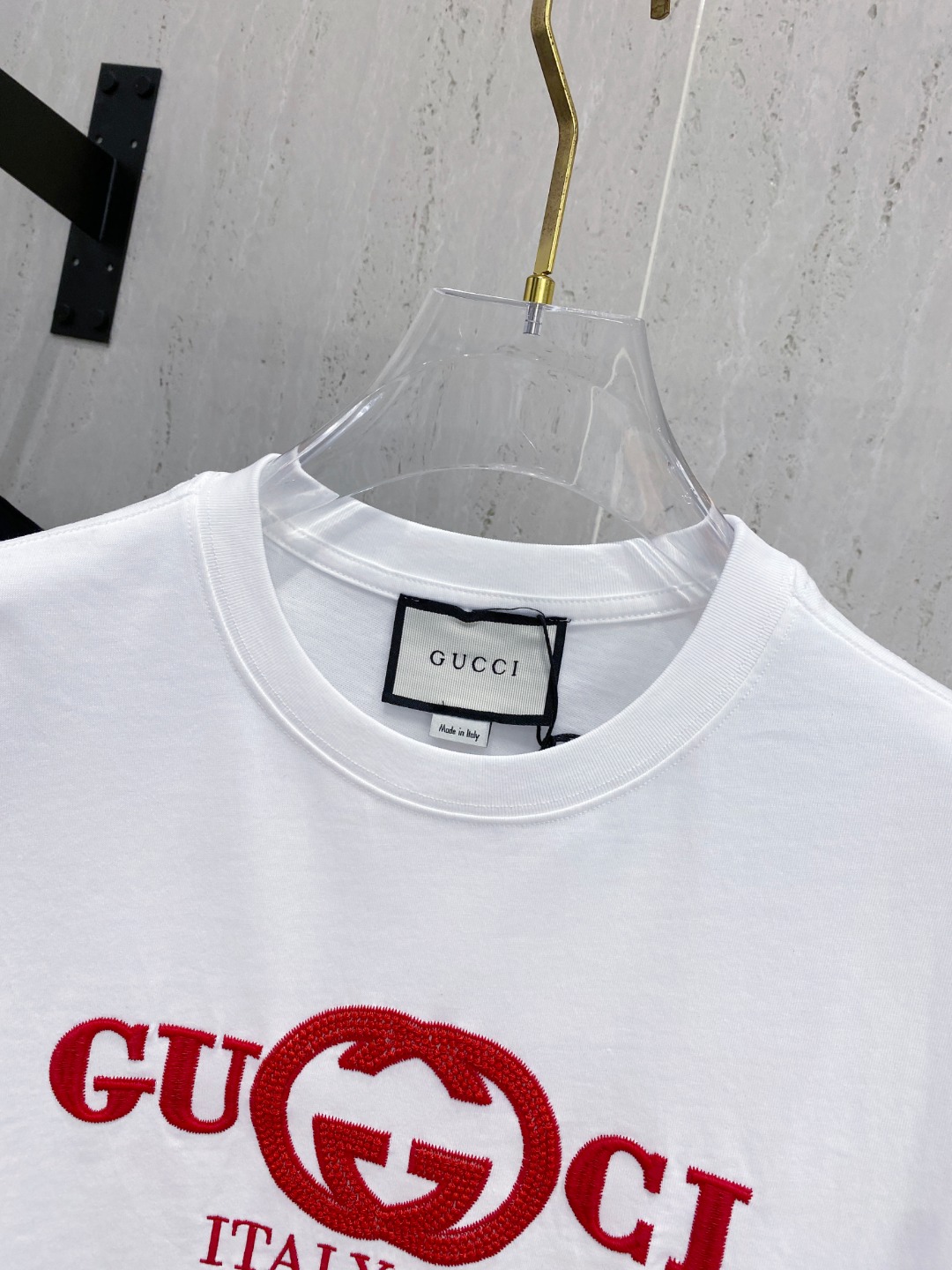 古*Gucci 25SS春夏新款首发专柜最新款短袖圆领T恤 高端订制 设计前卫时尚！品牌logo重工艺设