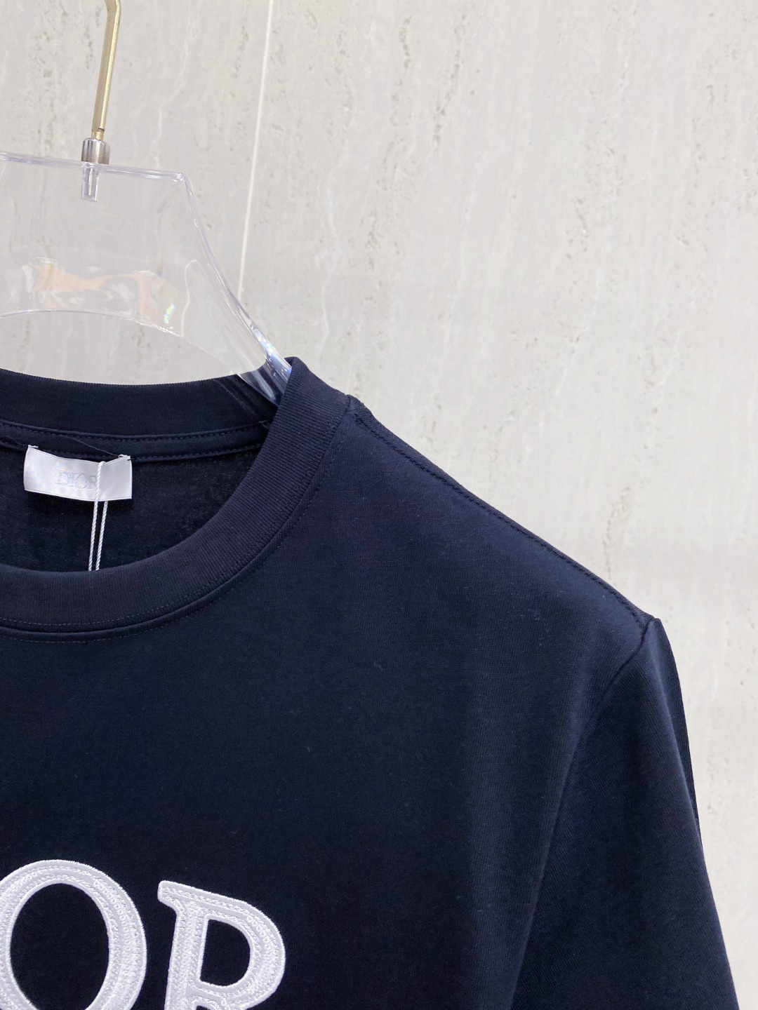 迪*DIOR 25SS春夏新款首发专柜最新款短袖圆领T恤 高端订制 设计前卫时尚！品牌logo重工艺设计