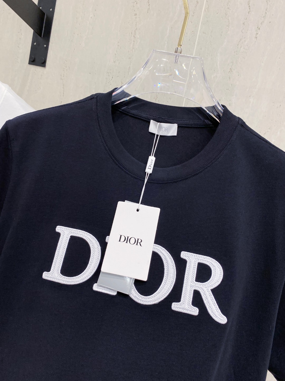 迪*DIOR 25SS春夏新款首发专柜最新款短袖圆领T恤 高端订制 设计前卫时尚！品牌logo重工艺设计