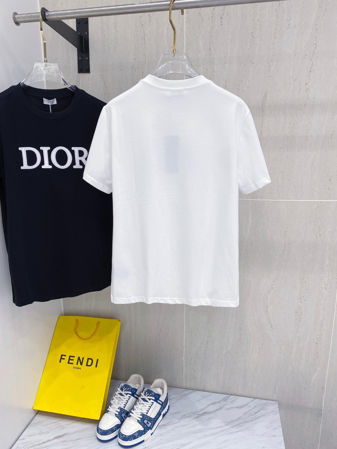 迪*DIOR 25SS春夏新款首发专柜最新款短袖圆领T恤 高端订制 设计前卫时尚！品牌logo重工艺设计