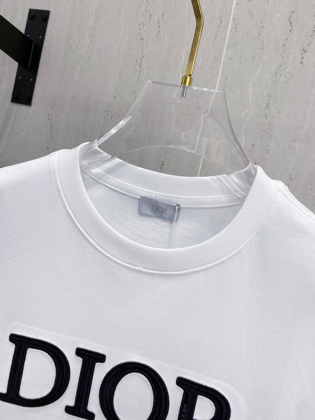 迪*DIOR 25SS春夏新款首发专柜最新款短袖圆领T恤 高端订制 设计前卫时尚！品牌logo重工艺设计