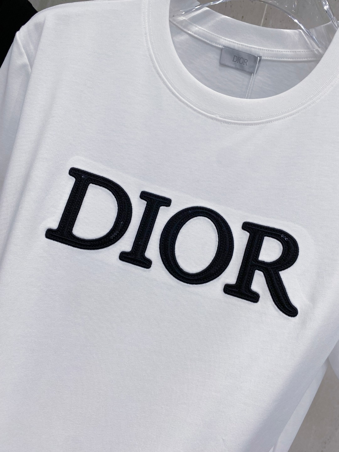 迪*DIOR 25SS春夏新款首发专柜最新款短袖圆领T恤 高端订制 设计前卫时尚！品牌logo重工艺设计