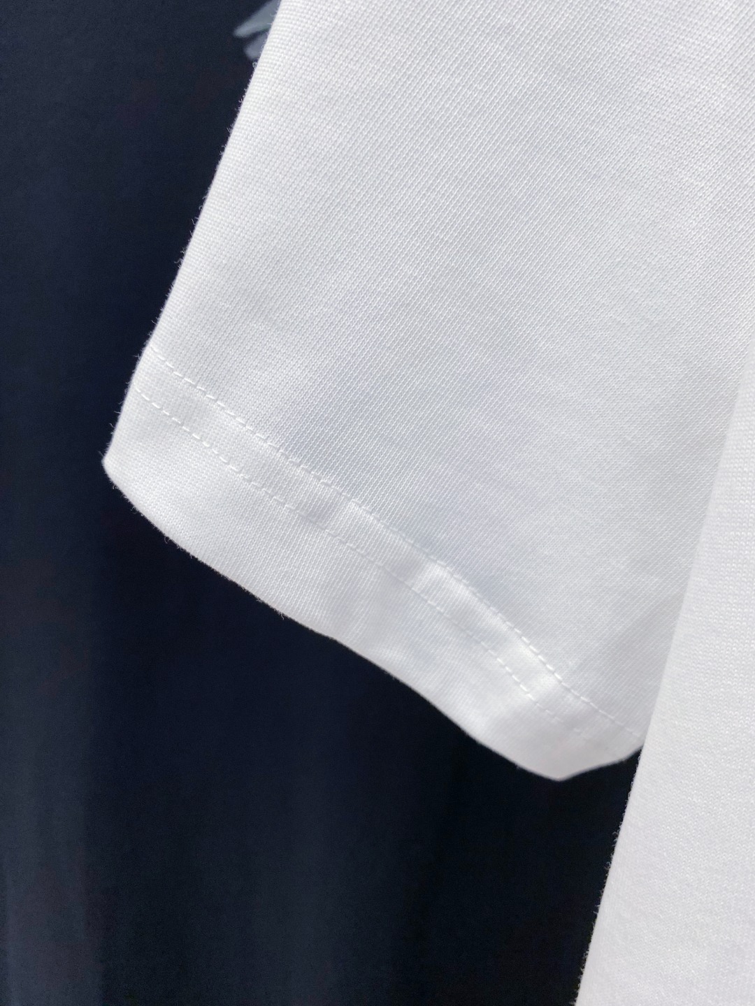 罗意*LOEWE 25SS春夏新款首发专柜最新款短袖圆领T恤 手绘高端订制 设计前卫时尚！品牌logo重