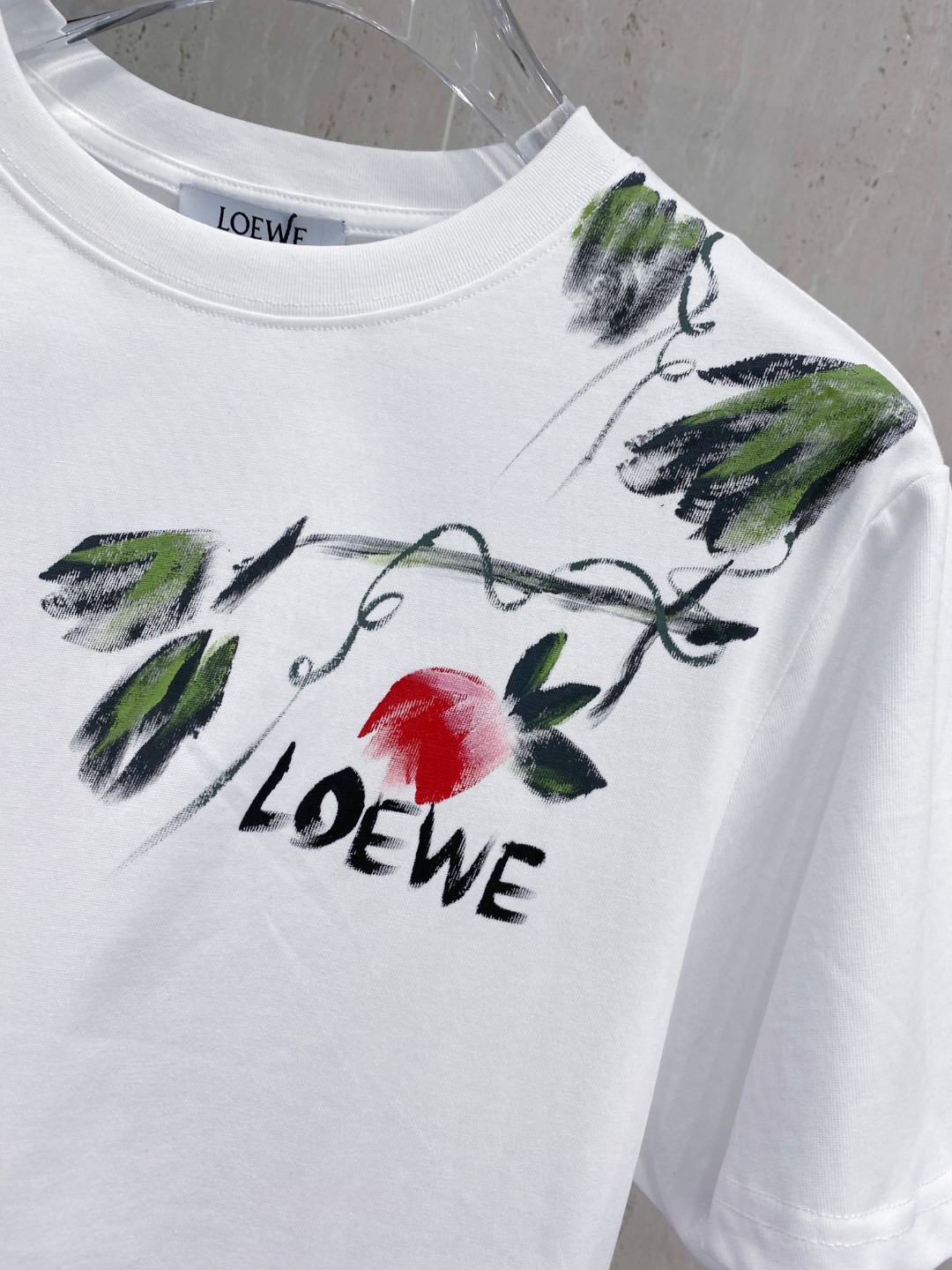 罗意*LOEWE 25SS春夏新款首发专柜最新款短袖圆领T恤 手绘高端订制 设计前卫时尚！品牌logo重