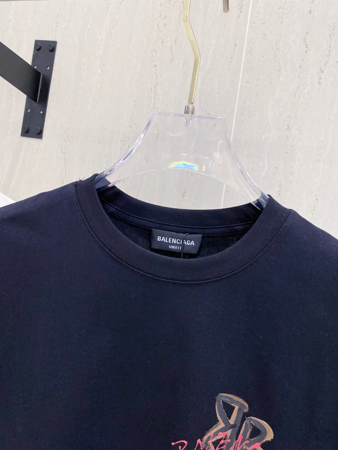 巴黎世*BALENCIAGA 25SS春夏新款首发专柜最新款短袖圆领T恤 手绘高端订制 设计前卫时尚！品