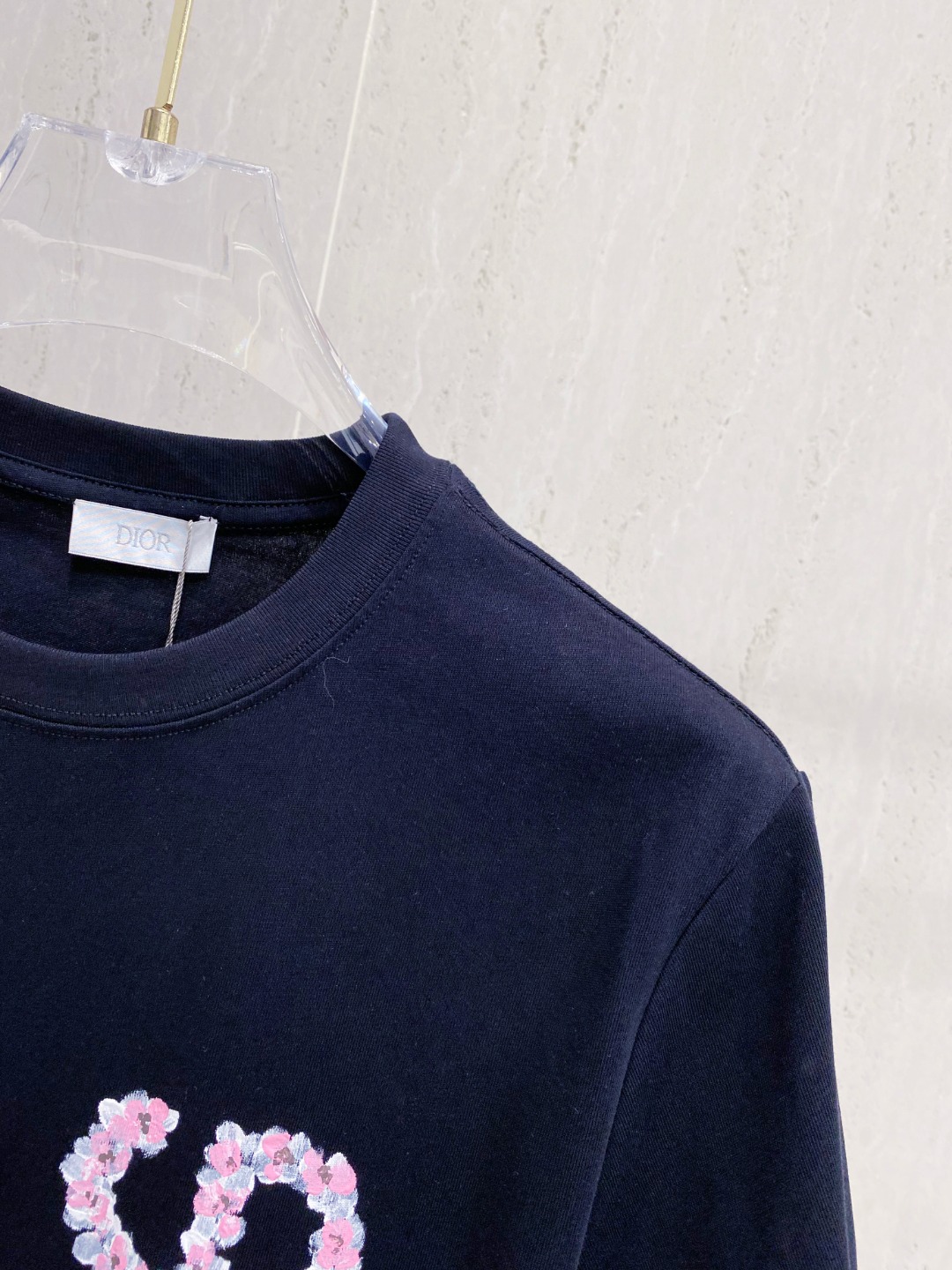 迪*DIOR 25SS春夏新款首发专柜最新款短袖圆领T恤 手绘高端订制 设计前卫时尚！品牌logo重工艺