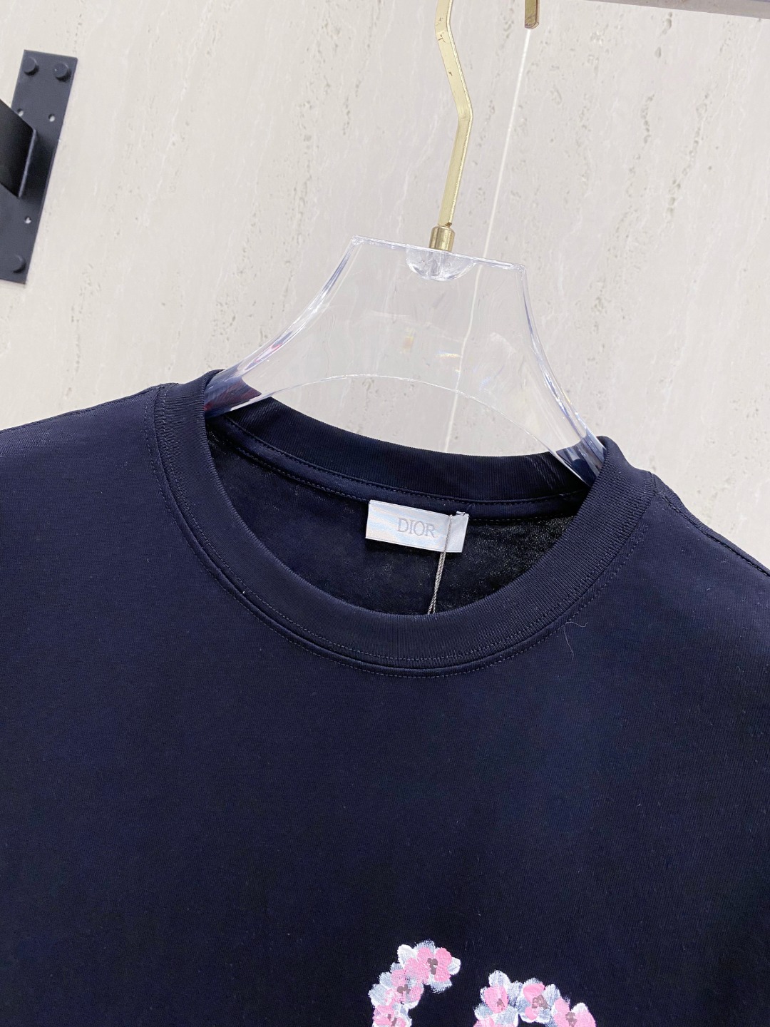 迪*DIOR 25SS春夏新款首发专柜最新款短袖圆领T恤 手绘高端订制 设计前卫时尚！品牌logo重工艺