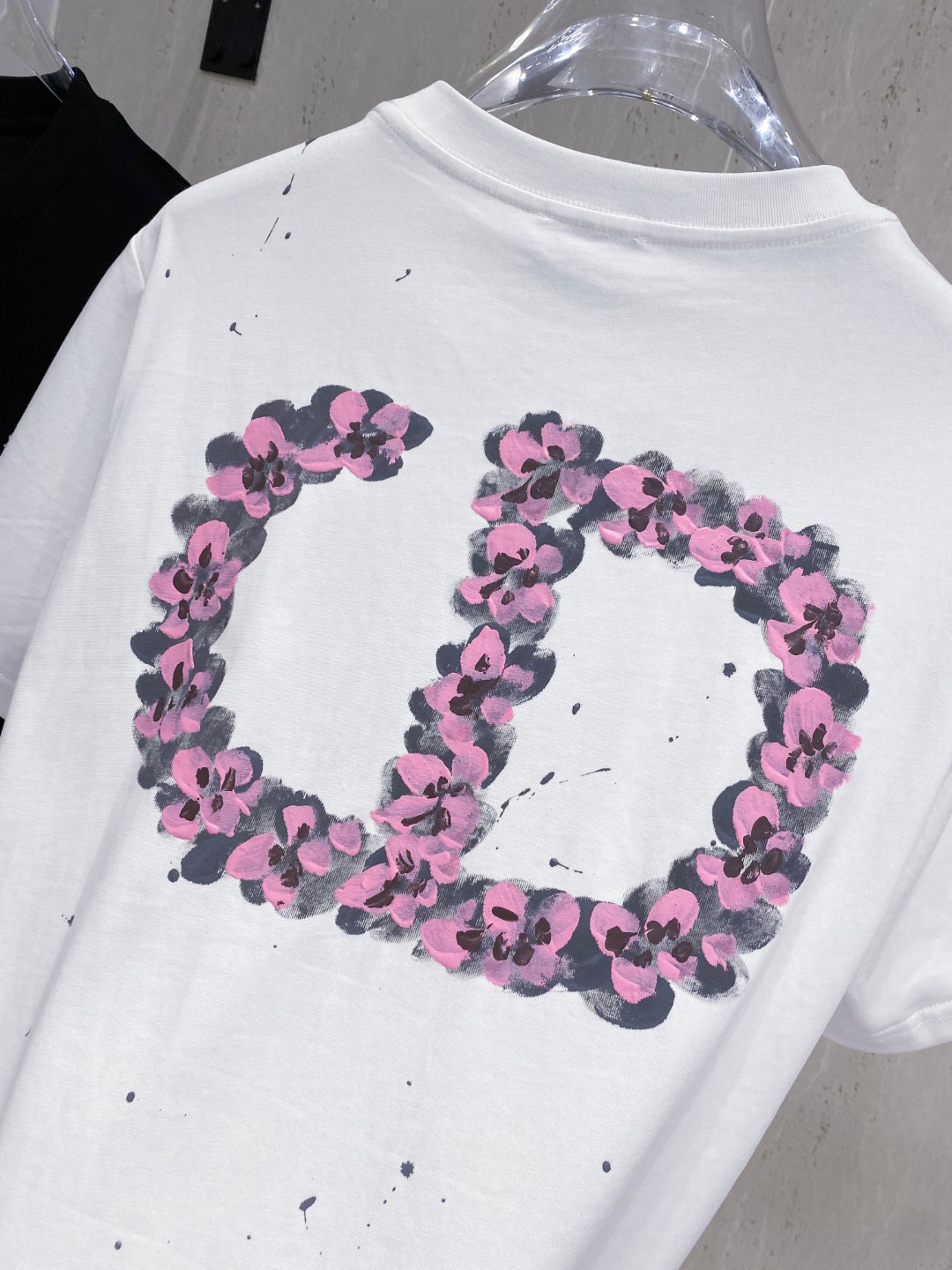 迪*DIOR 25SS春夏新款首发专柜最新款短袖圆领T恤 手绘高端订制 设计前卫时尚！品牌logo重工艺