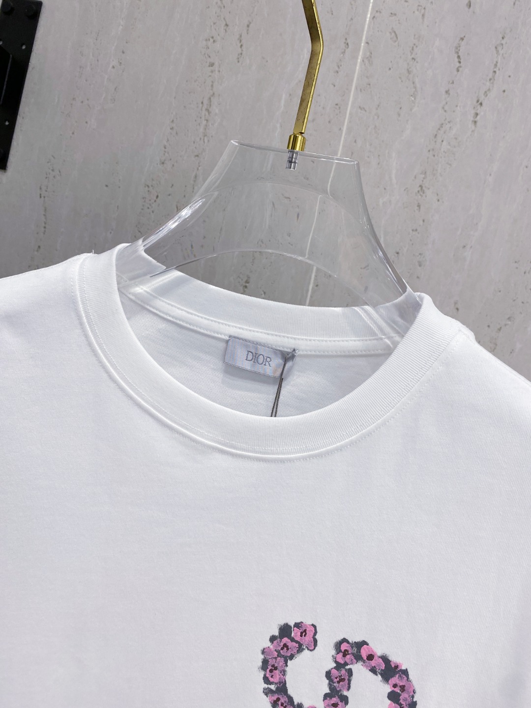迪*DIOR 25SS春夏新款首发专柜最新款短袖圆领T恤 手绘高端订制 设计前卫时尚！品牌logo重工艺