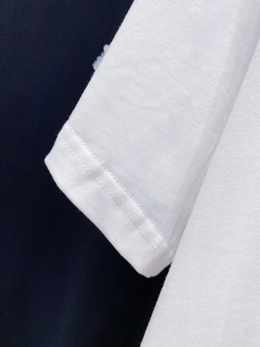 迪*DIOR 25SS春夏新款首发专柜最新款短袖圆领T恤 手绘高端订制 设计前卫时尚！品牌logo重工艺