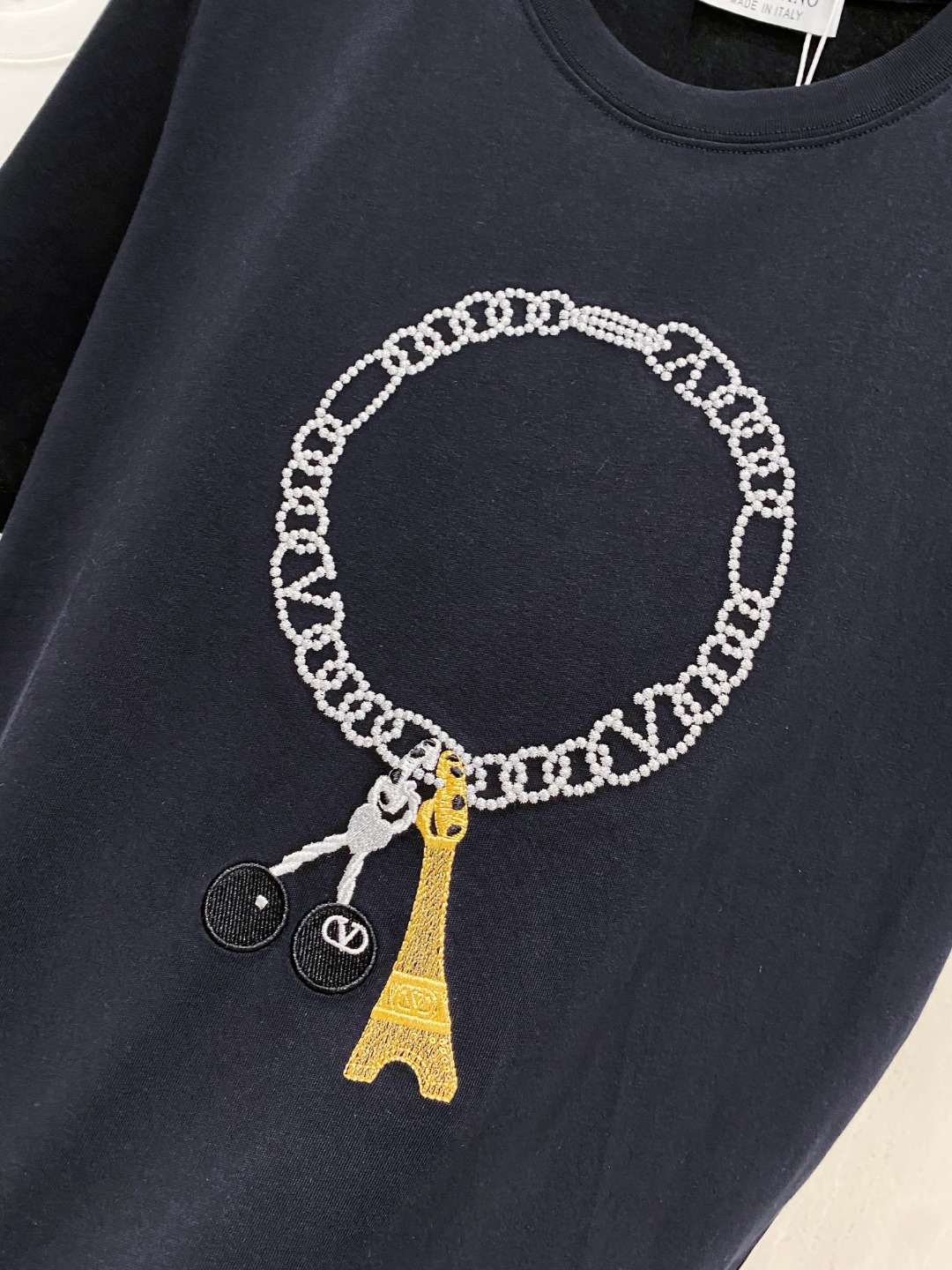 华伦天*valentino 25SS春夏新款首发专柜最新款短袖圆领T恤 高端订制 设计前卫时尚！品牌lo