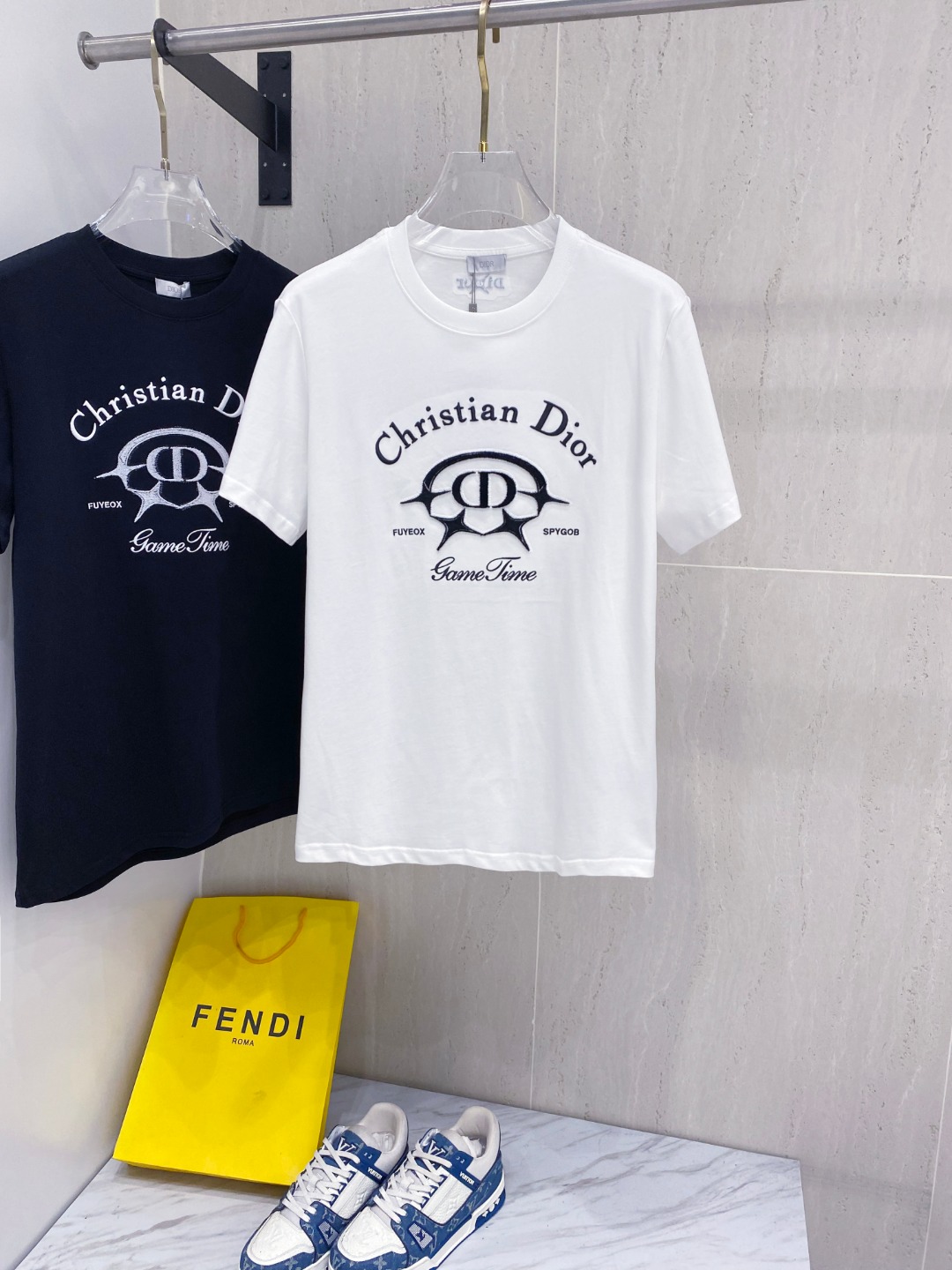 迪*DIOR 25SS春夏新款首发专柜最新款短袖圆领T恤 高端订制 设计前卫时尚！品牌logo重工艺设计