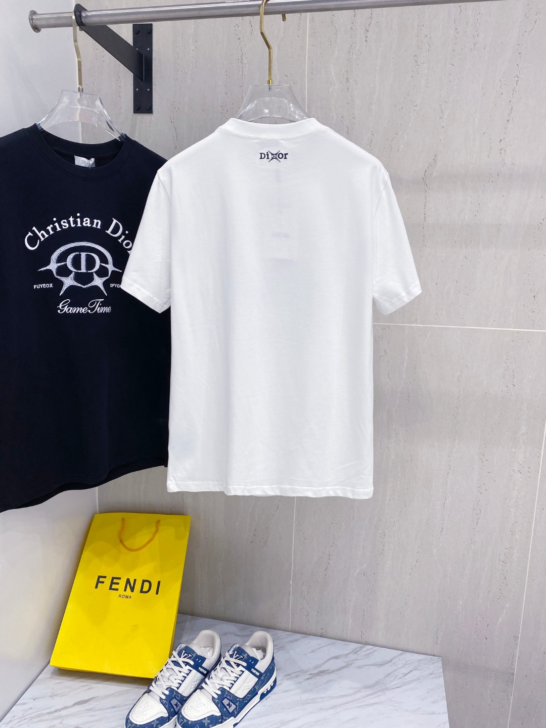 迪*DIOR 25SS春夏新款首发专柜最新款短袖圆领T恤 高端订制 设计前卫时尚！品牌logo重工艺设计