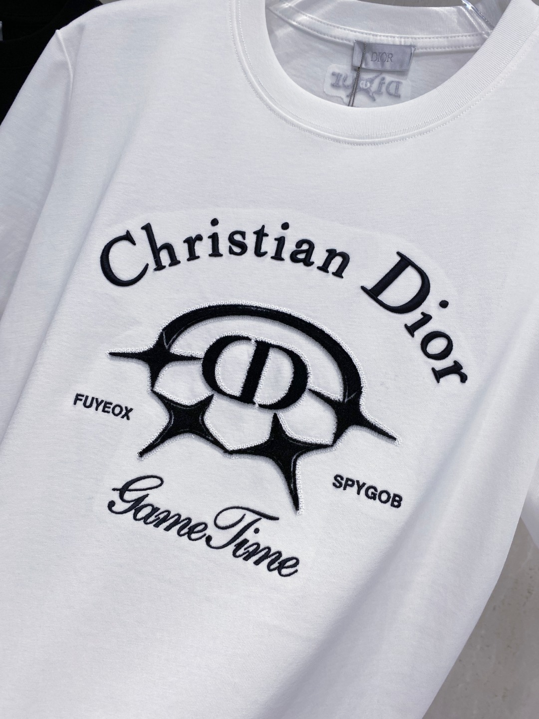 迪*DIOR 25SS春夏新款首发专柜最新款短袖圆领T恤 高端订制 设计前卫时尚！品牌logo重工艺设计