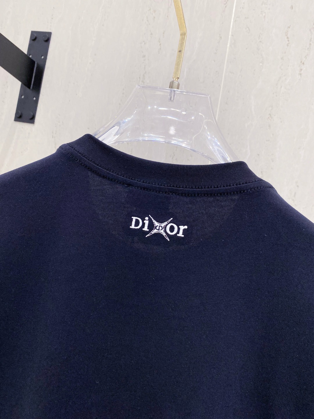 迪*DIOR 25SS春夏新款首发专柜最新款短袖圆领T恤 高端订制 设计前卫时尚！品牌logo重工艺设计