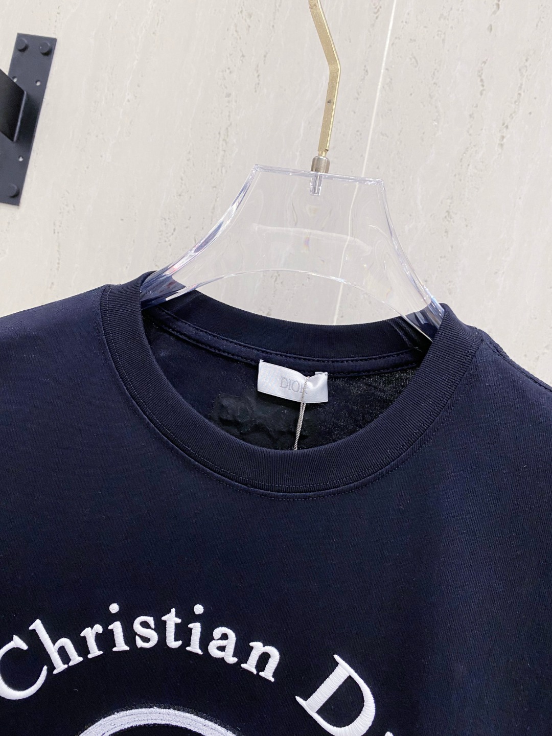 迪*DIOR 25SS春夏新款首发专柜最新款短袖圆领T恤 高端订制 设计前卫时尚！品牌logo重工艺设计