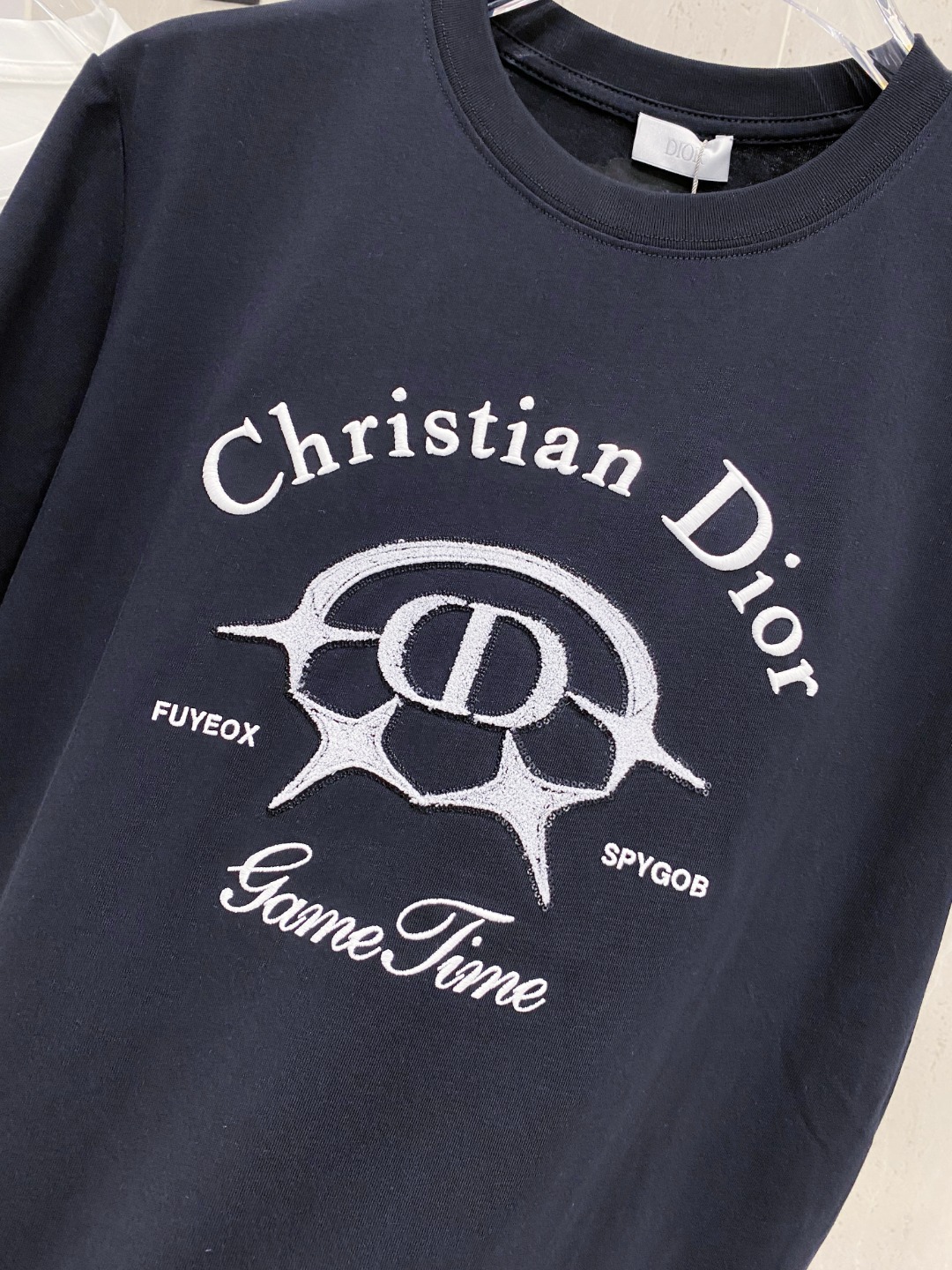 迪*DIOR 25SS春夏新款首发专柜最新款短袖圆领T恤 高端订制 设计前卫时尚！品牌logo重工艺设计