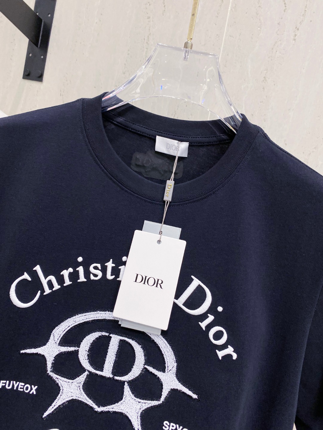 迪*DIOR 25SS春夏新款首发专柜最新款短袖圆领T恤 高端订制 设计前卫时尚！品牌logo重工艺设计