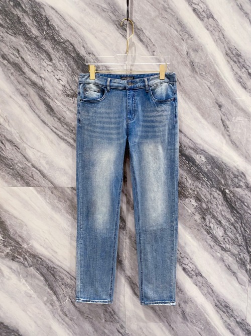 Dolce & Gabbana Men's Light Wash Denim Jeans - Premium Quality, Versatile Style