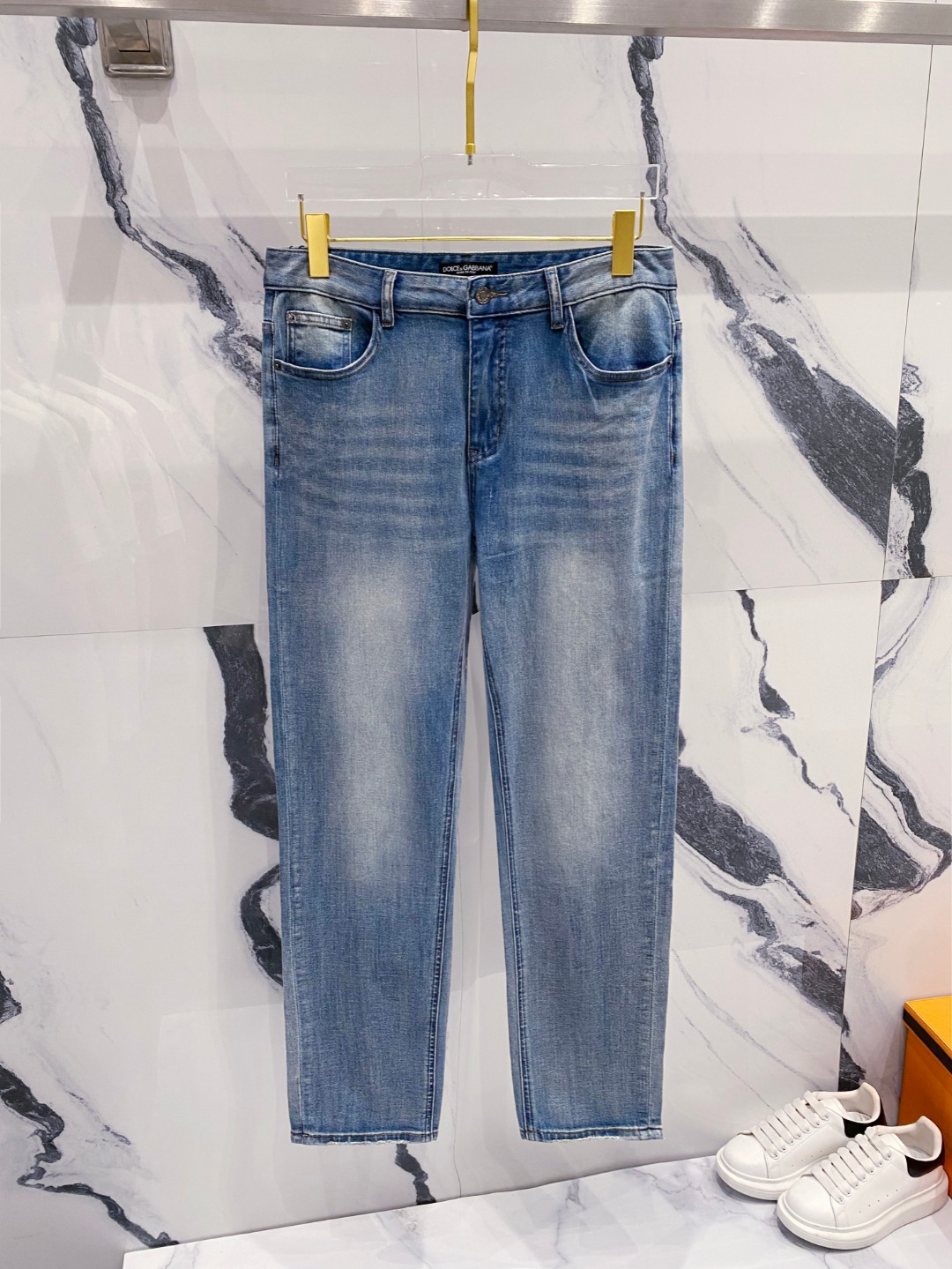NO:482106,DG 2025 summer new men's casual jeans, top quality!  Channel orders are sold simultaneously on the official website!  !  Original customized denim cotton material!  Suitable for casual/formal outfits ~ the best for daily commuting!  !  Size 29-38 (no 3537), jeans,alexander wang19860909DG 2025夏新款男士休闲牛仔裤,顶级品质！渠道订单,官网同步出售！！原厂订制牛仔全棉材质！适合休闲/正装各种搭配～日常通勤的极品！！尺码29-38（没3537）,,jeans,alexander wang,Men's clothing