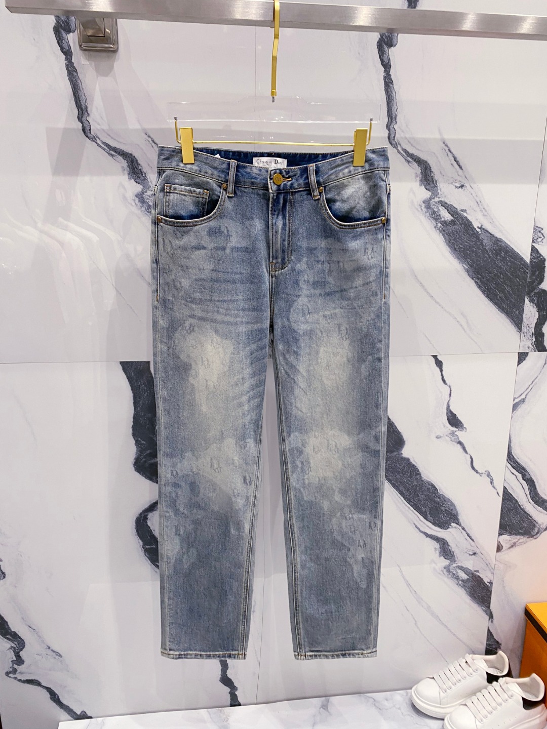 NO:482072,Dior 2025 summer new men's casual jeans, top quality!  Channel orders are sold simultaneously on the official website!  !  Original customized denim cotton material!  Suitable for casual/formal outfits ~ the best for daily commuting!  !  Size 29-38 (no 3537), Dior, jeans, alexander wang19860909迪奥 2025夏新款男士休闲牛仔裤,顶级品质！渠道订单,官网同步出售！！原厂订制牛仔全棉材质！适合休闲/正装各种搭配～日常通勤的极品！！尺码29-38（没3537）,,dior,jeans,alexander wang,Men's clothing