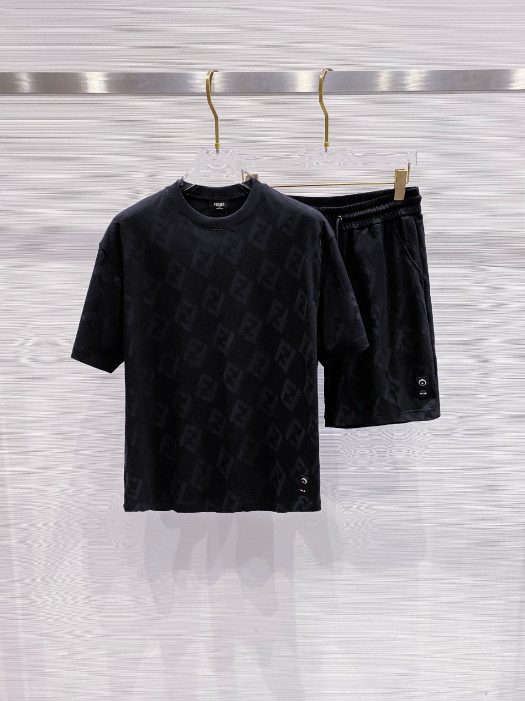 NO:412018,/Set Fendi 25/ss Spring and Summer New Cotton Set Perfect Jacquard Logo Top Hardware + Top Fabric Customization (One Set Not Disassembled) Standard Style Black White Two Colors Men and Women Same Model Number M L XL XXL XXXL,,fendi,alexander wang19860909/套 芬迪 25/ss春夏新款棉质套装 完美提花标识 顶级五金+顶级面料定制（一套不拆） 标准版型 黑 白 两色 男女同款 码数M L XL XXL XXXL,,fendi,alexander wang,Men's clothing