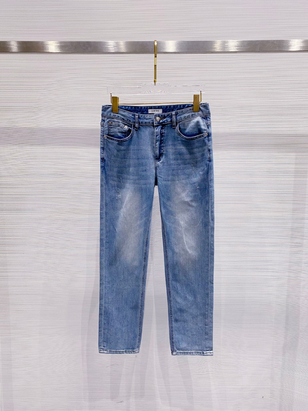 NO:412040,Luo Yiwei's new spring and summer 2025 new men's casual jeans, top quality!  Channel orders are sold simultaneously on the official website!  !  Original customized denim cotton material!  Suitable for casual/formal outfits ~ the best for daily commuting!  !  Size 29-38 (no 3537), loewe, jeans, alexander wang19860909罗意威 2025春夏新款男士休闲牛仔裤,顶级品质！渠道订单,官网同步出售！！原厂订制牛仔全棉材质！适合休闲/正装各种搭配～日常通勤的极品！！尺码29-38（没3537）,,loewe,jeans,alexander wang,Men's clothing