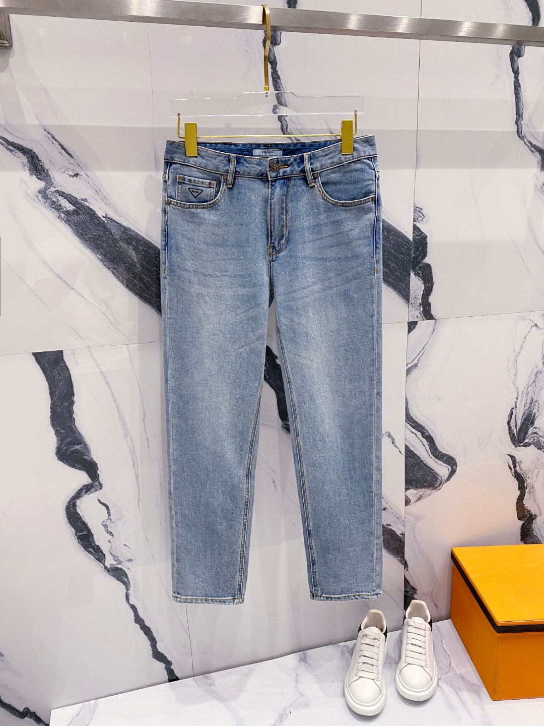 NO:482074,Beautiful 2025 summer new men's casual jeans, top quality!  Channel orders are sold simultaneously on the official website!  !  Original customized denim cotton material!  Suitable for casual/formal outfits ~ the best for daily commuting!  !  Size 29-38 (no 3537), jeans,alexander wang19860909漂亮的 2025夏季新款男士休闲牛仔裤,顶级品质！渠道订单,官网同步出售！！原厂订制牛仔全棉材质！适合休闲/正装各种搭配～日常通勤的极品！！尺码29-38（没3537）,,jeans,alexander wang,Men's clothing