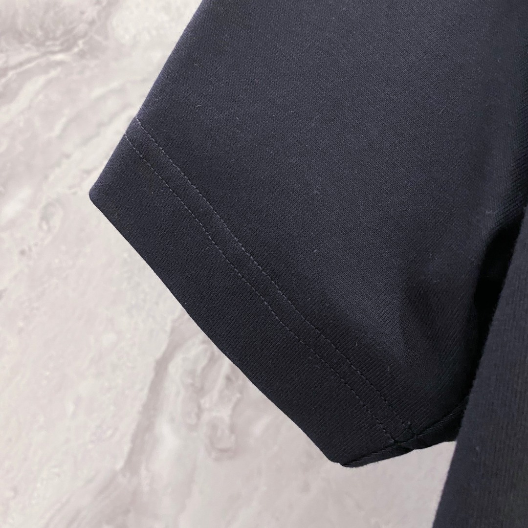 罗意威 夏装新款男女同款👫短袖T恤，！定制专属纯棉面料，定制原版工艺螺纹，胸前重工字母logo工艺设计！