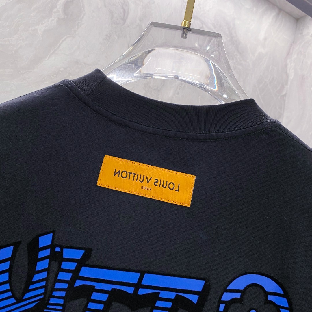 LV 2025夏装新款男女同款👫短袖T恤,!定制专属纯棉面料,定制原版工艺螺纹,胸前重工字母logo工