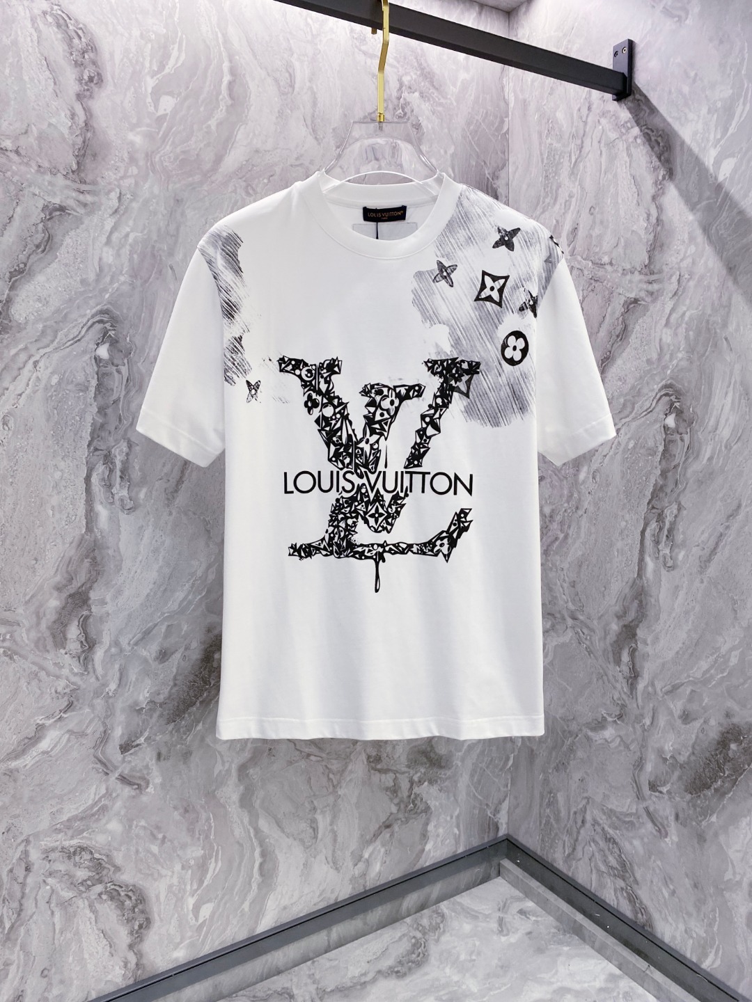LV 2025夏装新款男女同款👫短袖T恤,!定制专属纯棉面料,定制原版工艺螺纹,胸前重工字母logo工