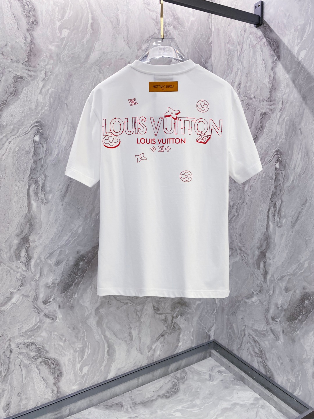  LV 2025夏装新款男女同款👫短袖T恤，！定制专属纯棉面料，定制原版工艺螺纹，胸前重工字母logo工