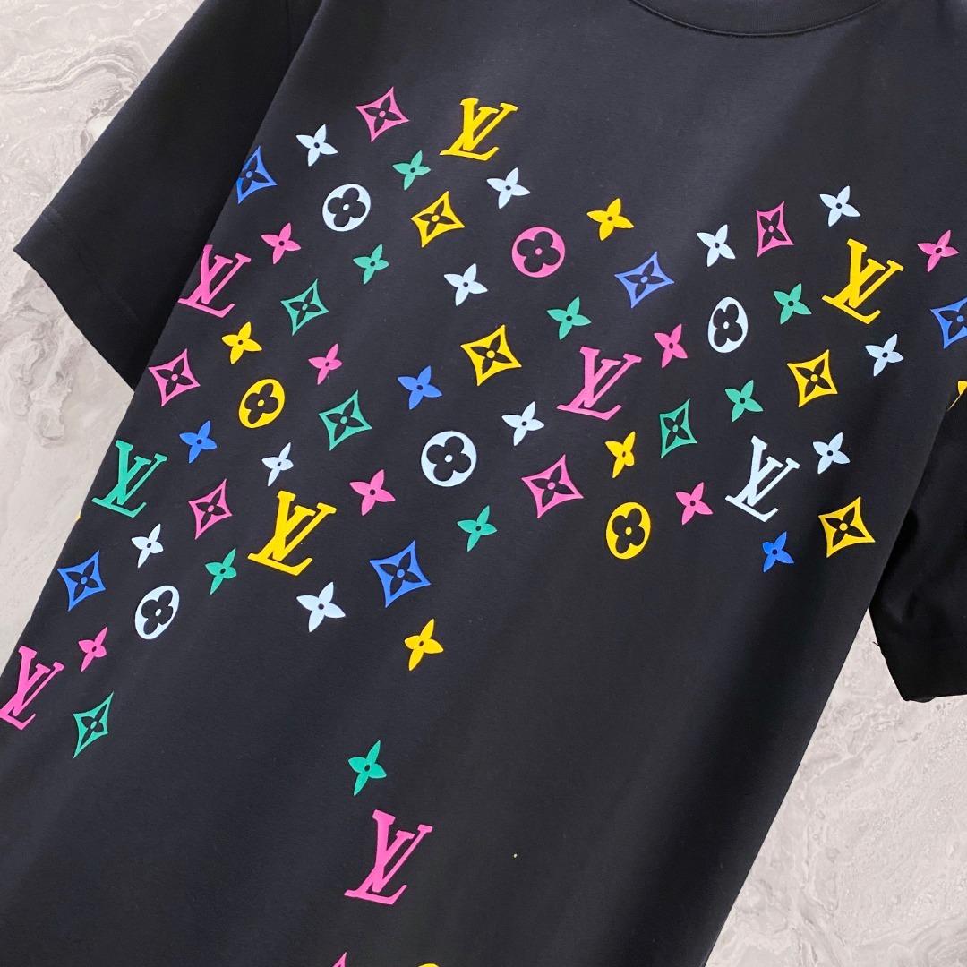 LV 2025夏装新款男女同款👫短袖T恤,!定制专属纯棉面料,定制原版工艺螺纹,胸前重工字母logo工
