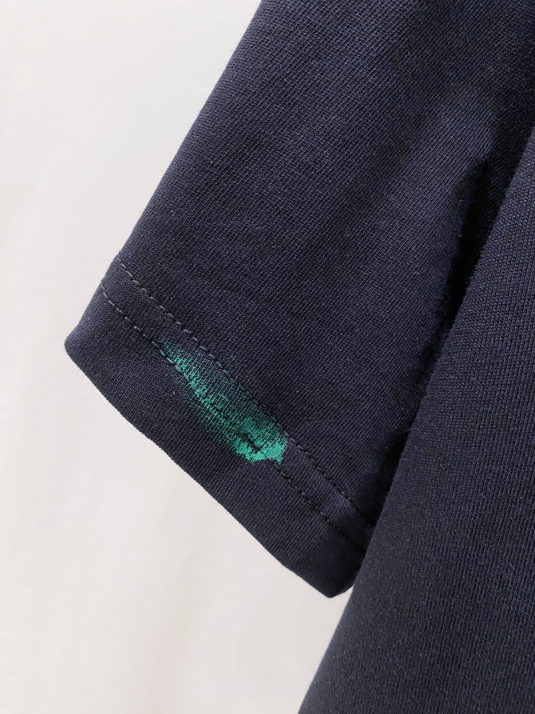 路易威*1V 25SS春夏新款首发专柜最新款短袖圆领T恤 手绘高端订制 设计前卫时尚！品牌logo重工艺