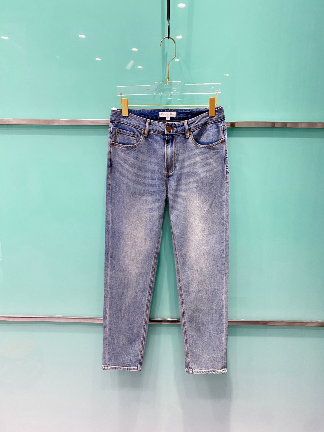 NO:418888,Dior 2025 summer new men's casual jeans, top quality!  Channel orders are sold simultaneously on the official website!  !  Original customized denim cotton material!  Suitable for casual/formal outfits ~ the best for daily commuting!  !  Size 29-38 (no 3537), Dior, jeans, alexander wang19860909迪奥 2025夏新款男士休闲牛仔裤,顶级品质！渠道订单,官网同步出售！！原厂订制牛仔全棉材质！适合休闲/正装各种搭配～日常通勤的极品！！尺码29-38（没3537）,,dior,jeans,alexander wang,Men's clothing