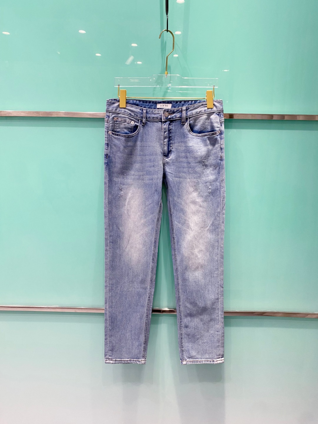 NO:418864,Luo Yiwei 2025 summer new men's casual jeans, top quality!  Channel orders are sold simultaneously on the official website!  !  Original customized denim cotton material!  Suitable for casual/formal outfits ~ the best for daily commuting!  !  Size 29-38 (no 3537), loewe, jeans, alexander wang19860909罗意威 2025夏新款男士休闲牛仔裤,顶级品质！渠道订单,官网同步出售！！原厂订制牛仔全棉材质！适合休闲/正装各种搭配～日常通勤的极品！！尺码29-38（没3537）,,loewe,jeans,alexander wang,Men's clothing