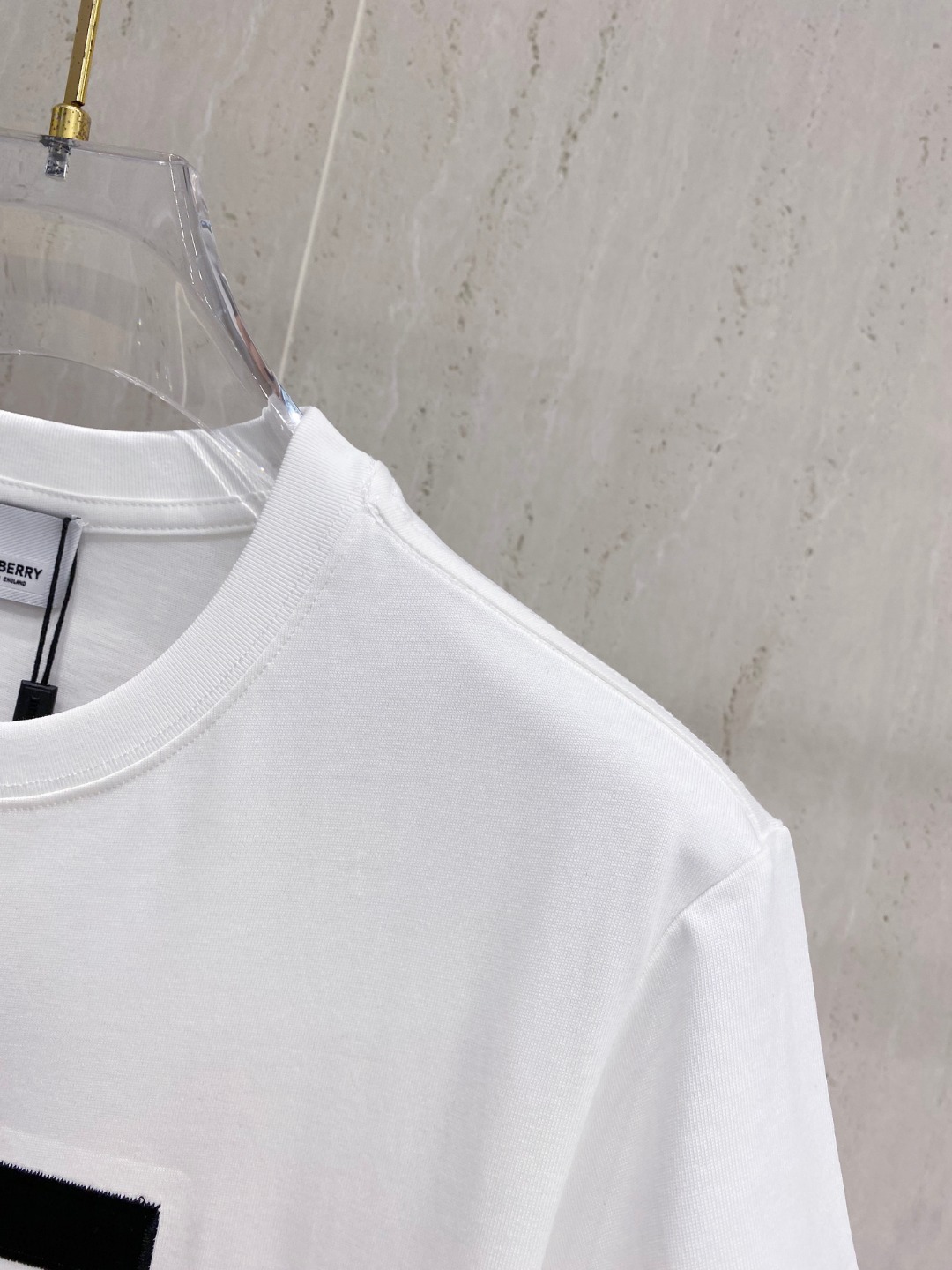 巴宝*Burberry 25SS春夏新款首发专柜最新款短袖圆领T恤 高端订制 设计前卫时尚！品牌logo