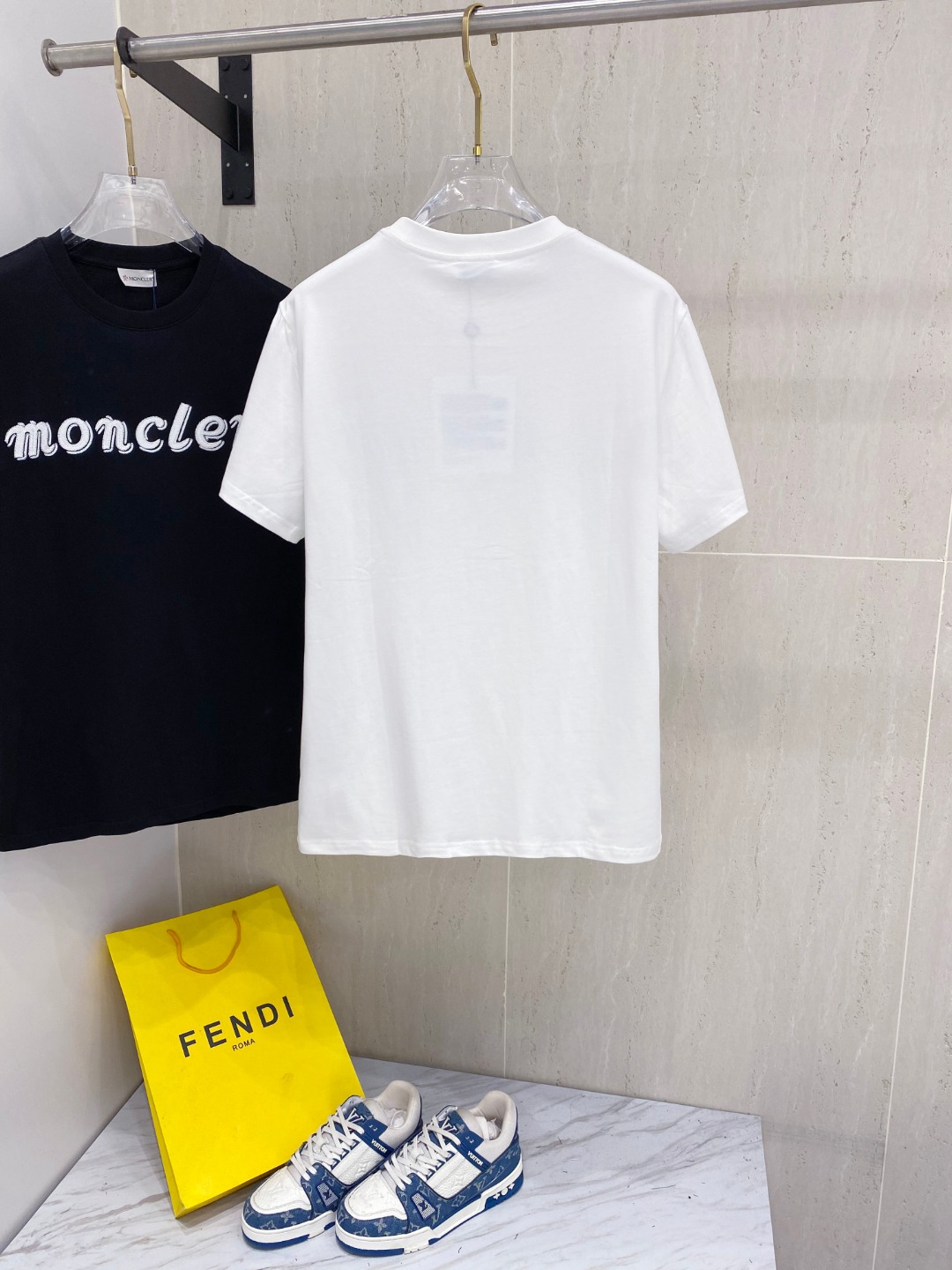 蒙*Moncler 25SS春夏新款首发专柜最新款短袖圆领T恤 高端订制 设计前卫时尚！品牌logo重工