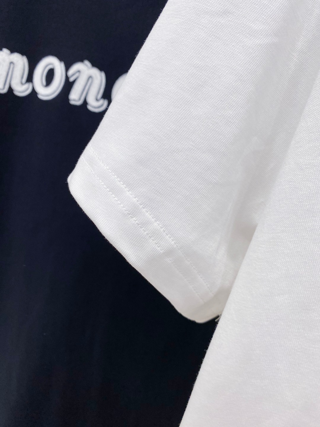 蒙*Moncler 25SS春夏新款首发专柜最新款短袖圆领T恤 高端订制 设计前卫时尚！品牌logo重工