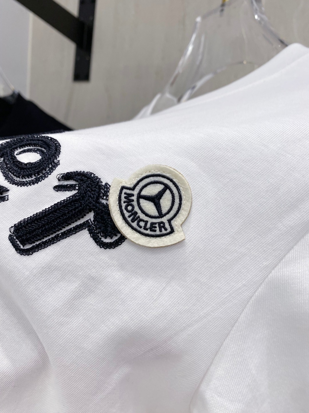 蒙*Moncler 25SS春夏新款首发专柜最新款短袖圆领T恤 高端订制 设计前卫时尚！品牌logo重工