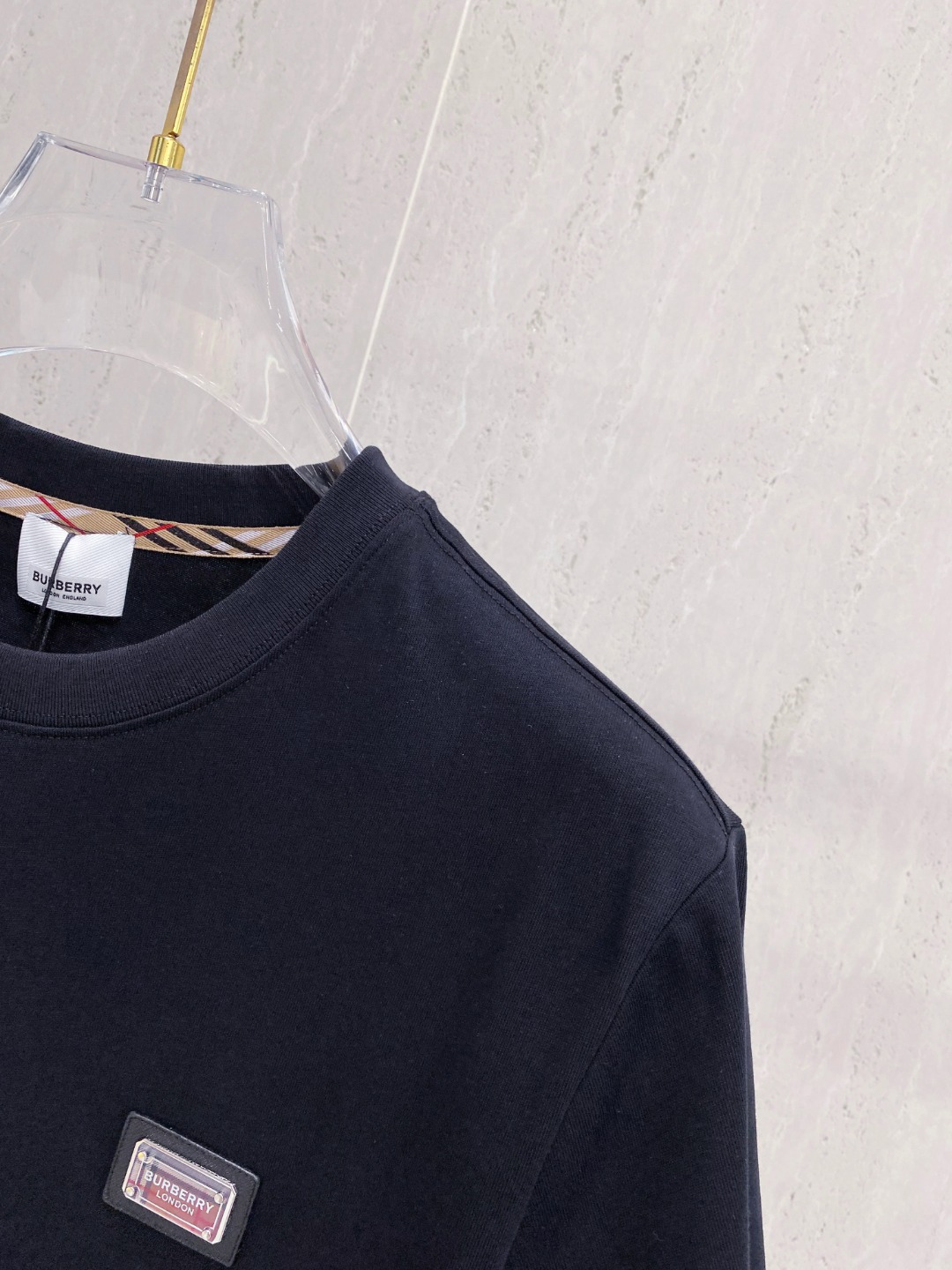 巴宝*Burberry 25SS春夏新款首发专柜最新款短袖圆领T恤 高端订制 设计前卫时尚！品牌logo