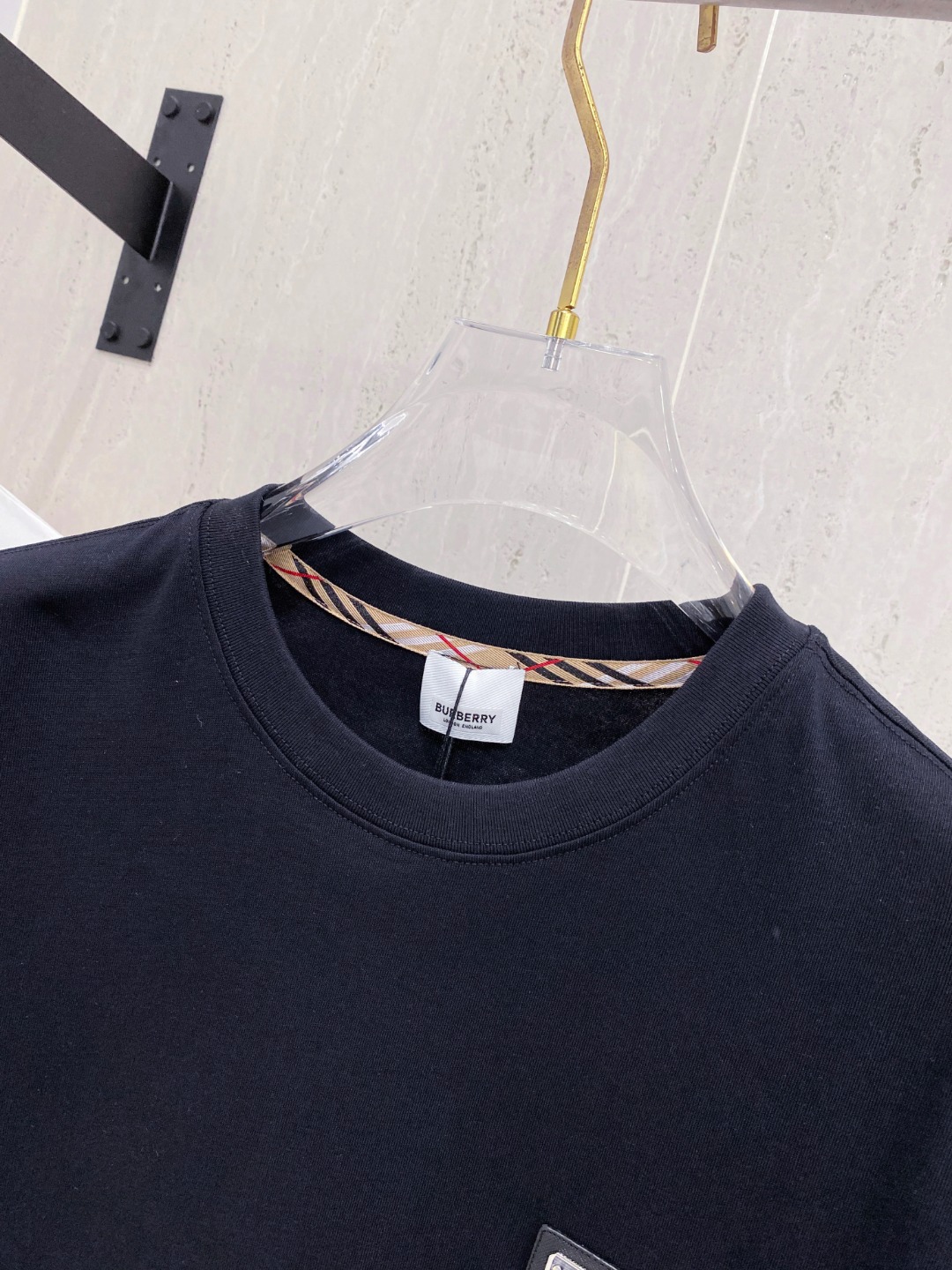 巴宝*Burberry 25SS春夏新款首发专柜最新款短袖圆领T恤 高端订制 设计前卫时尚！品牌logo