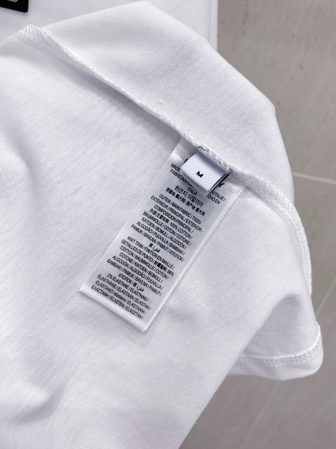 巴宝*Burberry 25SS春夏新款首发专柜最新款短袖圆领T恤 高端订制 设计前卫时尚！品牌logo