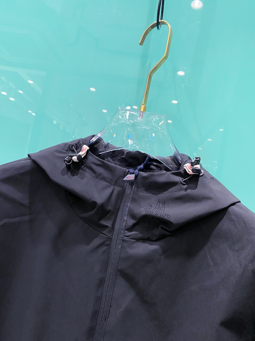 Moncler 蒙口 2026ss春季新款 官网同款男士夹克外套，原单三标齐全高端版本 定制面料 透气舒