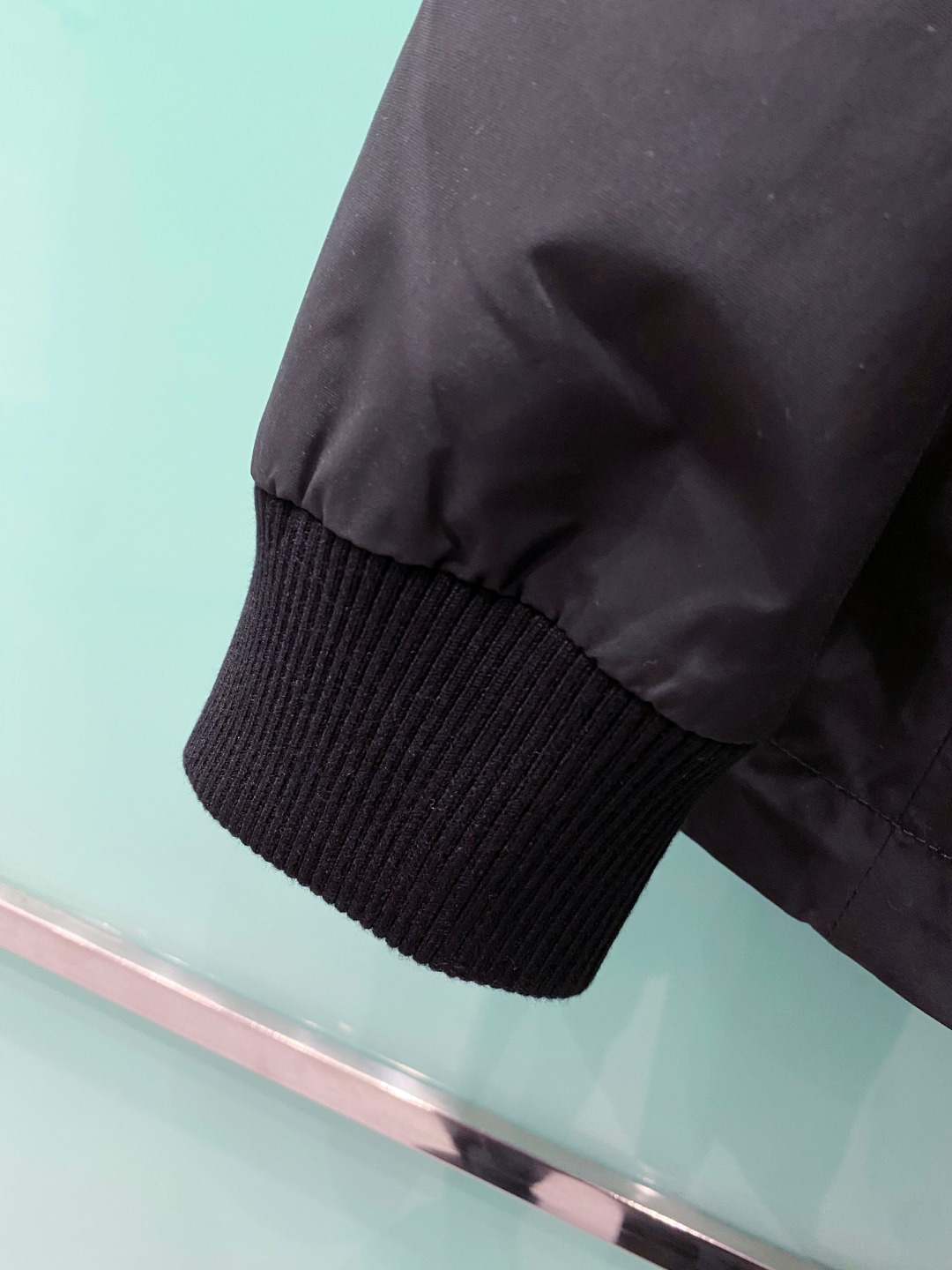 Moncler 蒙口 2026ss春季新款 官网同款男士夹克外套，原单三标齐全高端版本 定制面料 透气舒