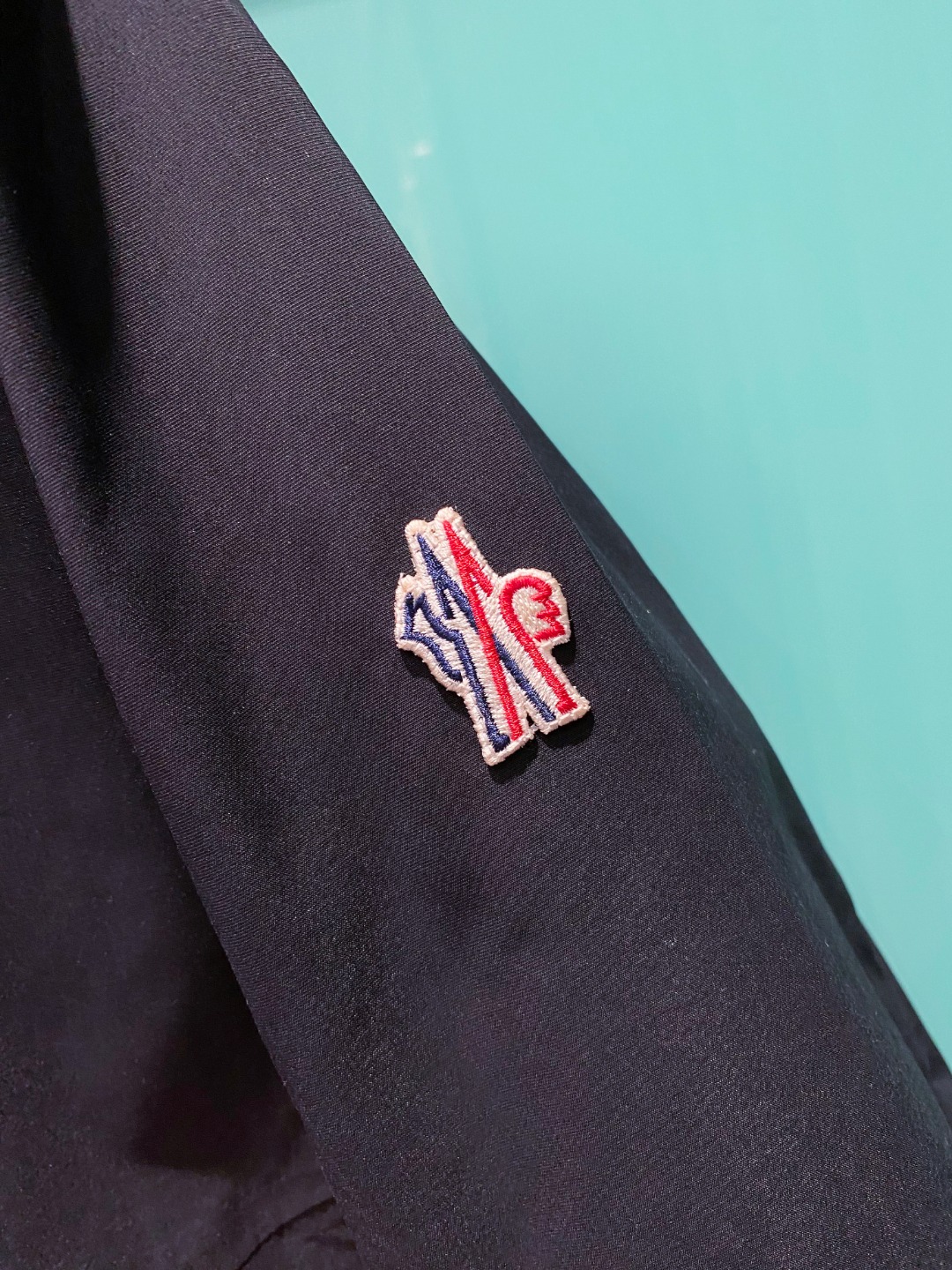 Moncler 蒙口 2026ss春季新款 官网同款男士夹克外套，原单三标齐全高端版本 定制面料 透气舒