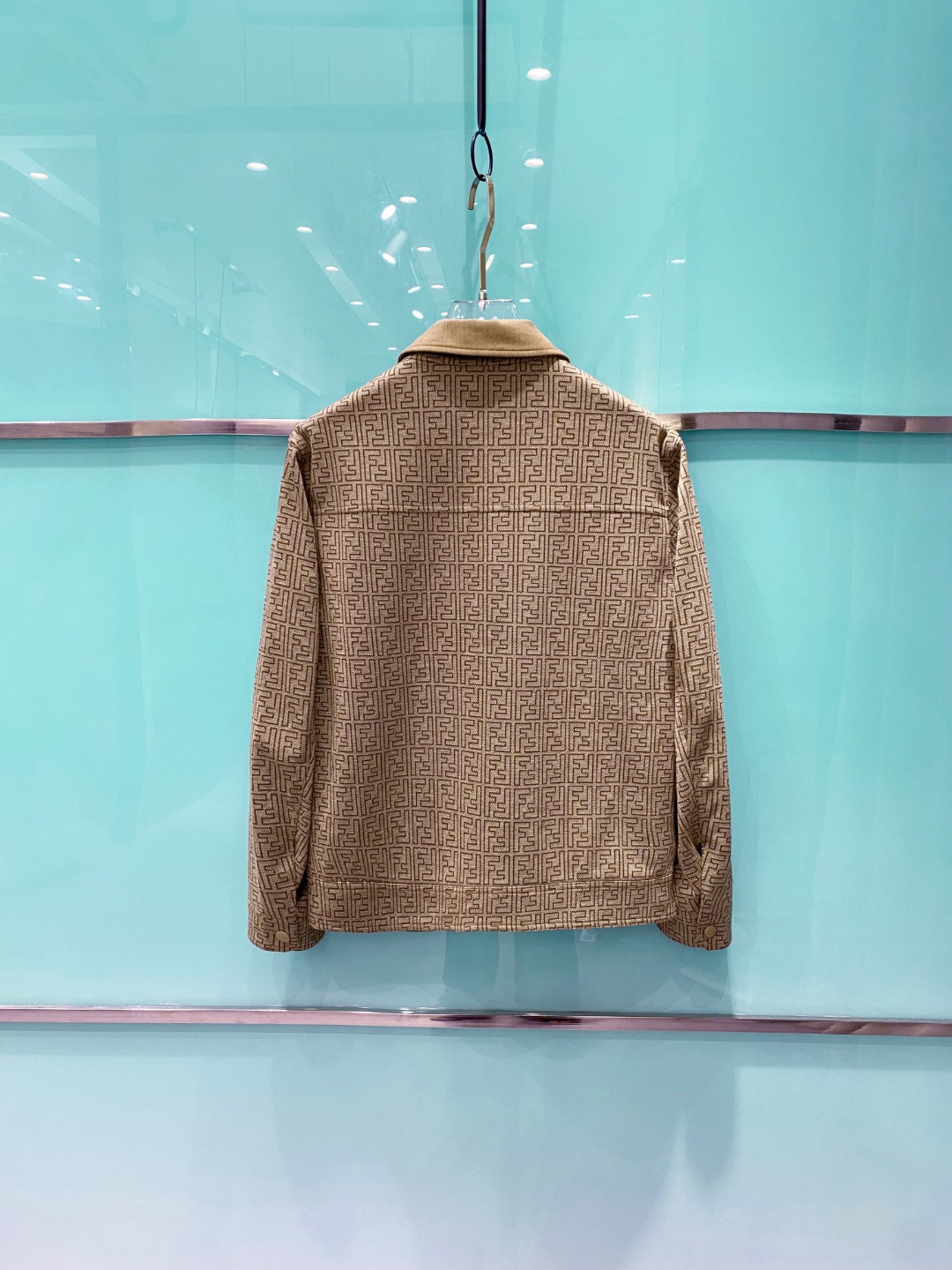 2026SS春季新品🆕芬迪Fendi老花夹克外套 专柜定制面料 透气舒适度高，细节无可挑剔，品牌元素设计