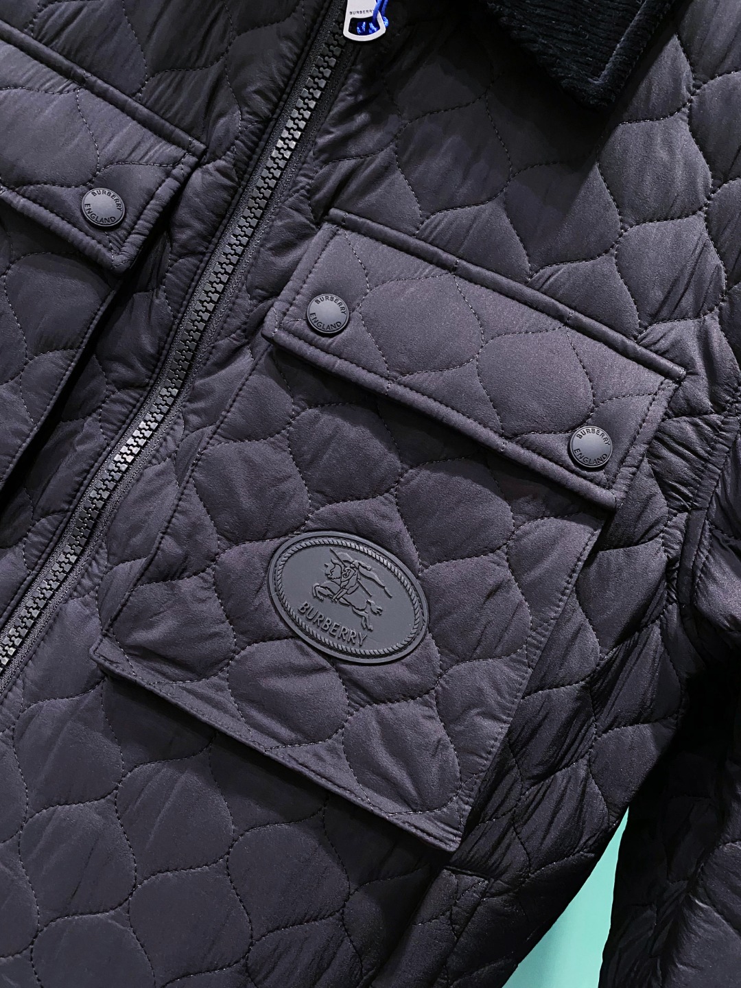 BURBERRY/巴宝莉春季男士棉衣格纹夹克外套~此款棉服夹克取材客供进口材质制成面料手感厚实密度极高具