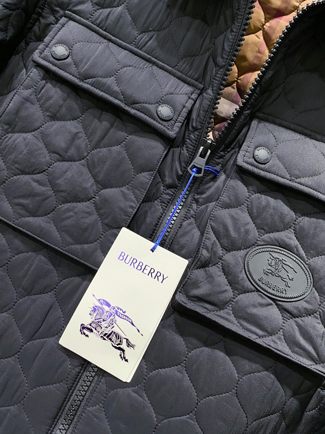 BURBERRY/巴宝莉春季男士棉衣格纹夹克外套~此款棉服夹克取材客供进口材质制成面料手感厚实密度极高具