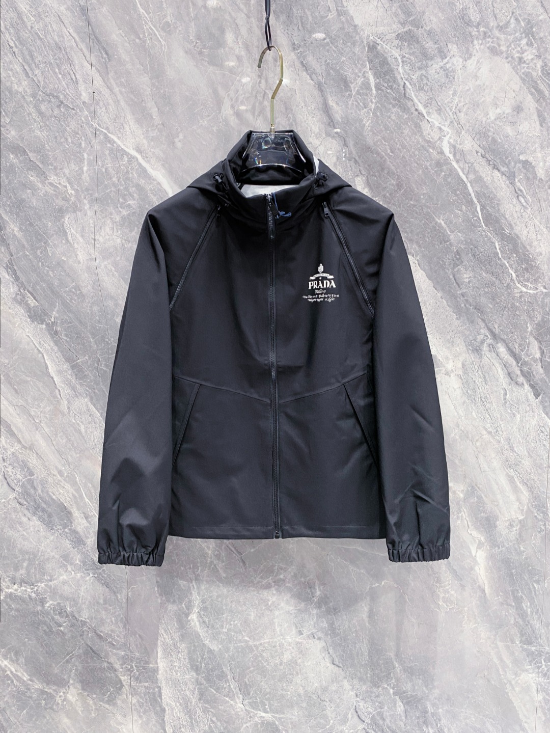 NO:735472,Prada 2026ss spring new logo jacket, versatile and popular style, full of details, size 48-56,, prada, jackets & coats,19860909普拉达 2026ss春季新款标识冲锋衣外套 百搭爆款细节拉满 码数48-56,,prada,jackets & coats,,Men's clothing